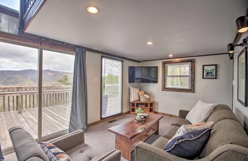 Elkton House | Overlook Loft Deck and Panoramic Shenandoah Views