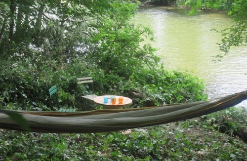 Pieusse House | OVERLOOKING A RIVER, SHEPHERD'S COTTAGE, AUTHENTIC AND FAMILY-FRIENDLY, WIFI