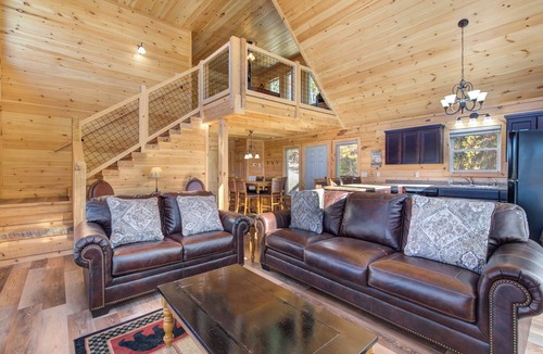 Gatlinburg Cabin | Overlooking Adventure by Jackson Mountain Rentals