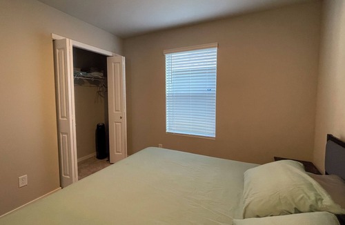 Puyallup House | Overlooking Mt. Rainier