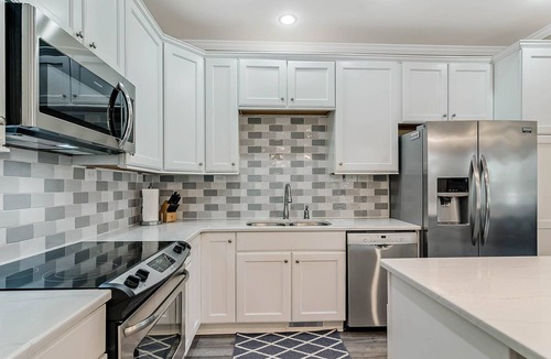 Cape Charles House | Overlooking Park with 1st and 2nd Floor Primary Suites - Anchors by the Park