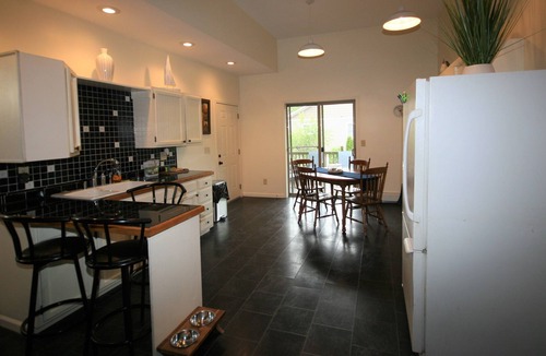 Marietta House | Overlooking Sunsets On the Lake ; Boat and Pet Friendly.