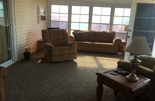 Earlville House | Overlooking the waters of the Chesapeake Bay