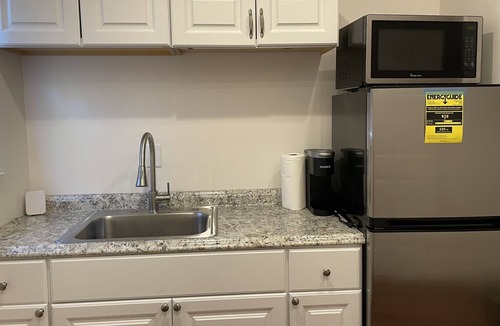 Hicksville Apartment | Oversize1Bedroom near everything !