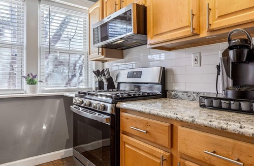 St. Louis Apartment | Oversized 2 Bedroom Apartment in South City!