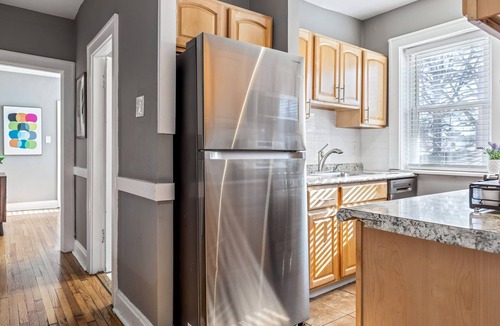 St. Louis Apartment | Oversized 2 Bedroom Apartment in South City!
