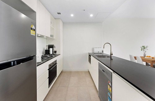 Ryde Apartment | Oversized Unit - Prime Location