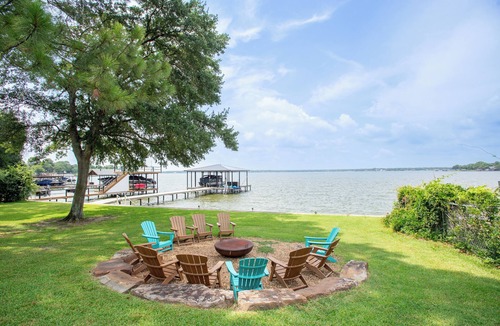 Gun Barrel City House | Oversized waterfront home ideal for multiple families!