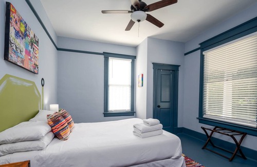 Midtown House | Overton/Medical District 2 units/7 beds/sleeps 14