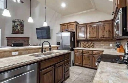 North Overton House | Overton Opulence - 3BR 3BA - Close to Tech