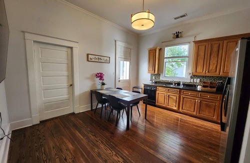 Midtown House | Overton Square - Spacious & Central