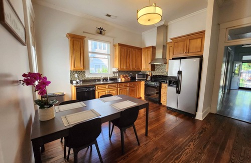 Midtown House | Overton Square - Spacious & Central