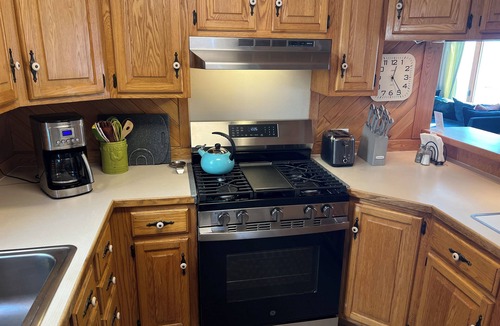 Auburn House | Owasco Lake House with Central Air!