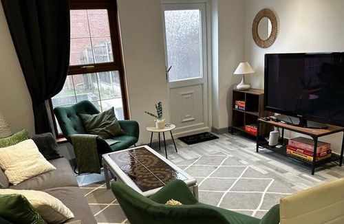 Tipton House | Owens' House - 3 Bed 2 Bath Relocation Corporate Stay