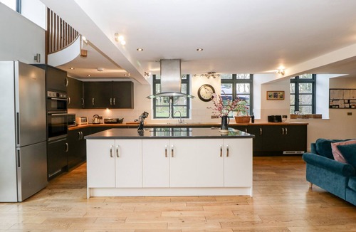 Little Cowarne Cottage | Owl Barn