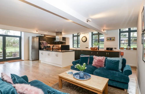 Little Cowarne Cottage | Owl Barn