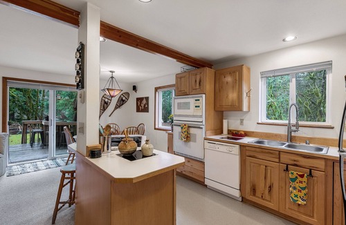 Baring House | Owl Be Back Spacious, peaceful, private riverfront