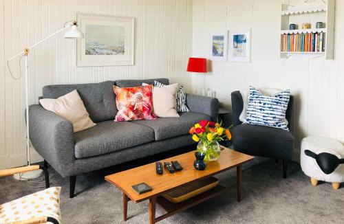 Helmsdale House | Owl Cottage