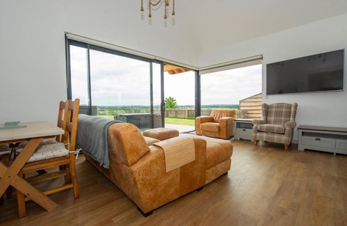 Wedmore House | Owl Lodge