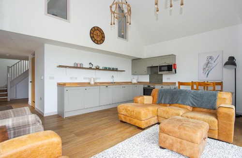 Wedmore House | Owl Lodge