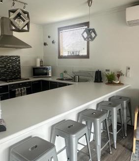 Cowes House | OwLHouse on Island