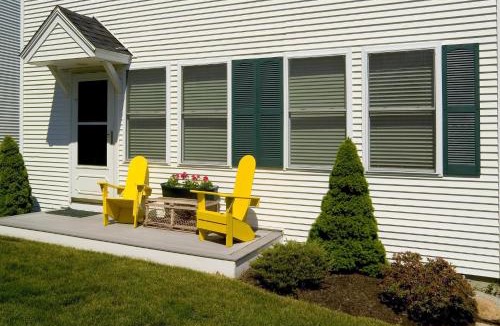 York Beach House | Owls Head Cottage at One Long Beach
