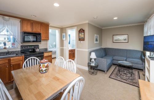 York Beach House | Owls Head Cottage at One Long Beach