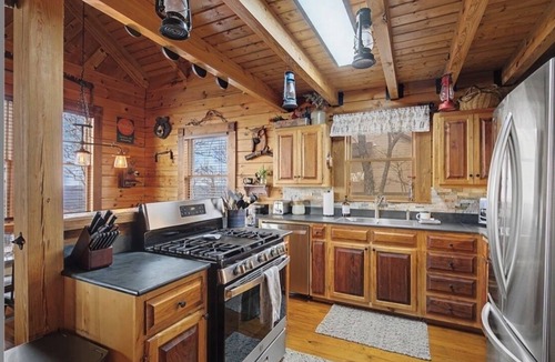 Valley Head Cabin | Owl’s Hollow - Stunning Brow View