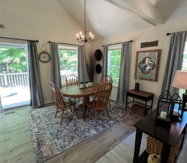 South Casco House | OWLS NEST-LIMIT 6 home