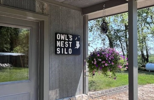 Elmdale Apartment | Owls Nest Silo - 100 y/o converted concrete silo
