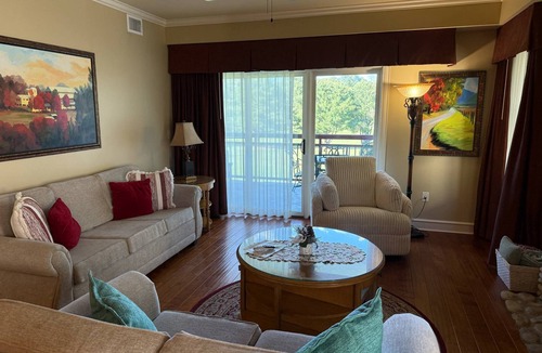 Pigeon Forge Condo | Owner Managed Riverstone Condo/Spacious End Unit/DISCOUNT 7 NTS OR MORE