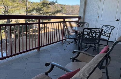 Pigeon Forge Condo | Owner Managed Riverstone Condo/Spacious End Unit/DISCOUNT 7 NTS OR MORE