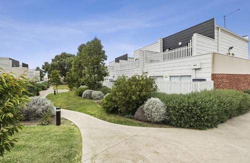 Whittington House | Oxford Central Geelong 5