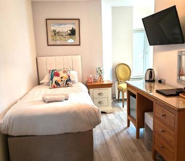 Headington House | Oxford Guest House