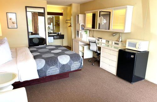 Ozark Hotel | Oxford Inn
