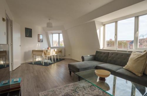 Headington Apartment | Oxford Modern Living - Free Parking