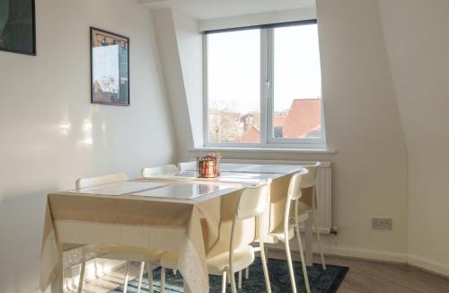 Headington Apartment | Oxford Modern Living - Free Parking