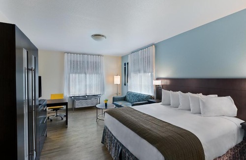 Meridian Hotel | Oxford Suites Bellingham