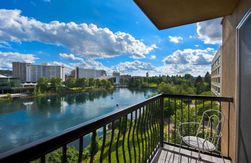Riverside Hotel | Oxford Suites Spokane Downtown