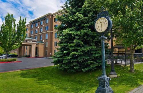 Riverside Hotel | Oxford Suites Spokane Downtown