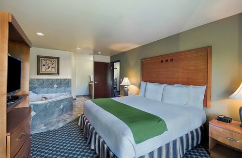 Buena Hotel | Oxford Suites Yakima