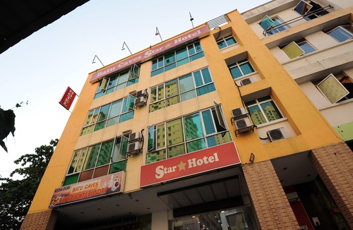Medan Batu Caves Hotel | OYO 1055 Batu Caves Star Hotel