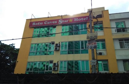 Medan Batu Caves Hotel | OYO 1055 Batu Caves Star Hotel