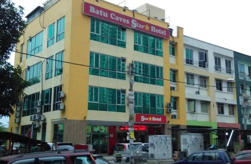 Medan Batu Caves Hotel | OYO 1055 Batu Caves Star Hotel