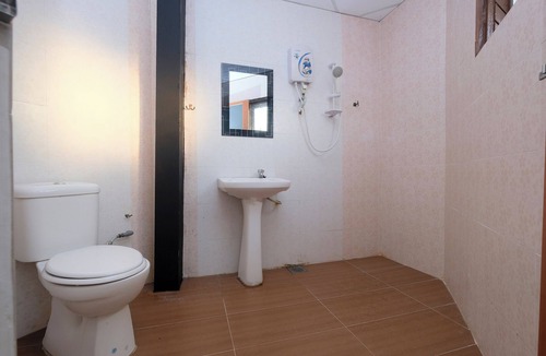 Temerloh Hotel | OYO 1104 Q Hotel