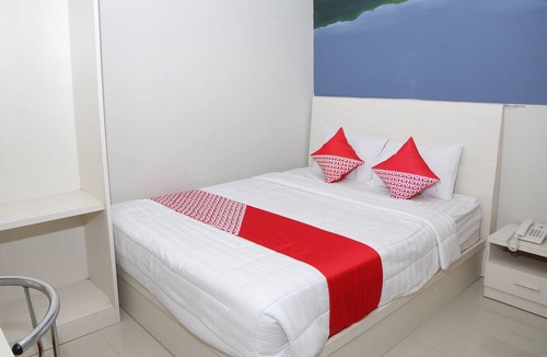 Palu Hostel | OYO 1264 Brizky Hotel