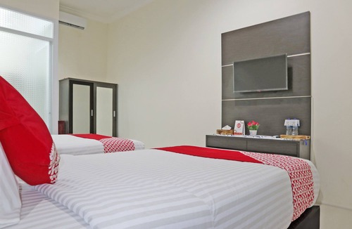 Padang Hotel | OYO 1326 Mahakam Guest House