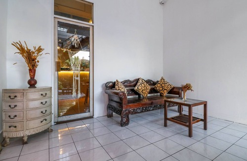 Denpasar Barat Hotel | OYO 1384 Pulau Bali Hotel
