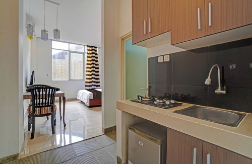 Jakarta Hotel | OYO 170 RBN Stays