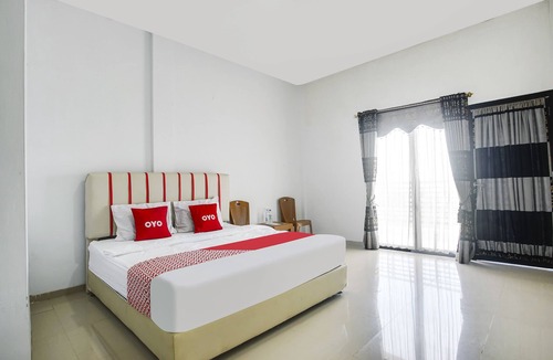 Karya Penggawa Hotel | OYO 2246 Anjung Bang Oking Hotel & Resort